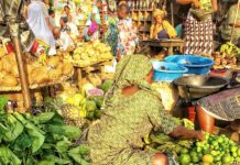 Women Bridging the Gap of Change and Innovation in Africa ToyosiOnikosi / CC BY-SA (https://creativecommons.org/licenses/by-sa/4.0)