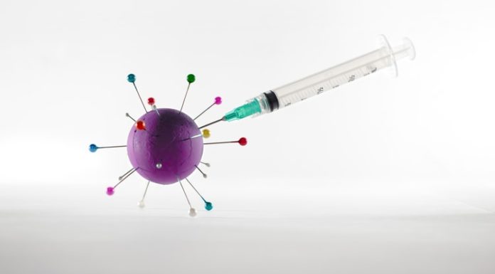 La relance économique passe par la vaccination gratuite et universelle